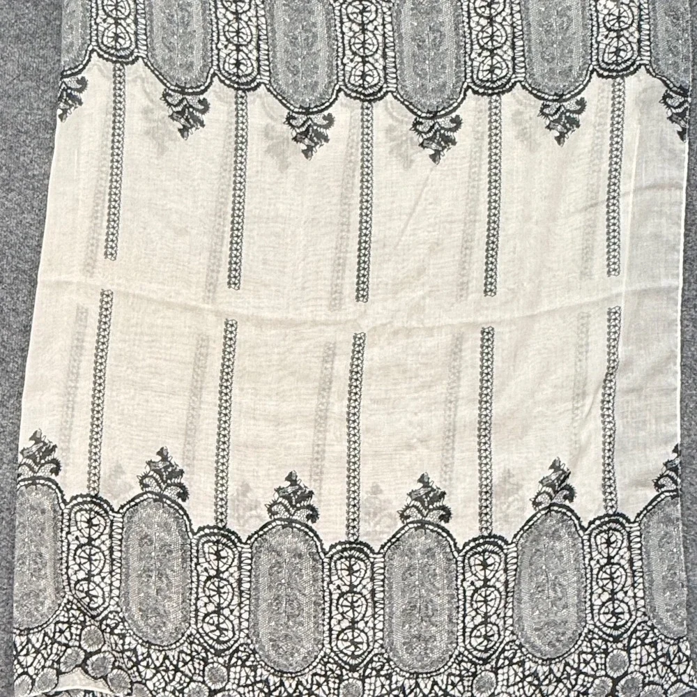 Chico's‎ Scarf Wrap Women OS White Black Lace Print Lightweight Shawl Classic
